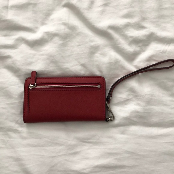Michael Kors Red Jet Set Slim Tech Wristlet - Picture 3 of 3
